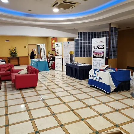 Otel Futura Centro Congressi 4*
