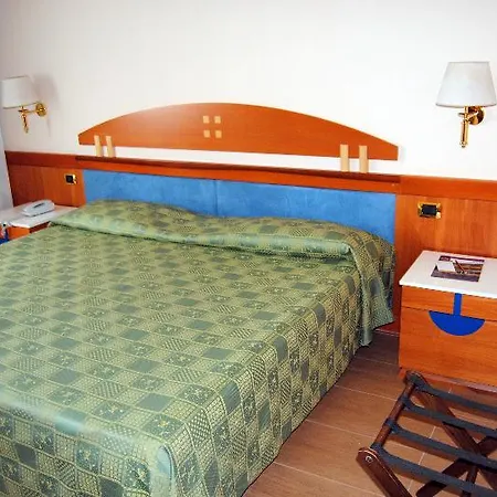 Otel Futura Centro Congressi 4*
