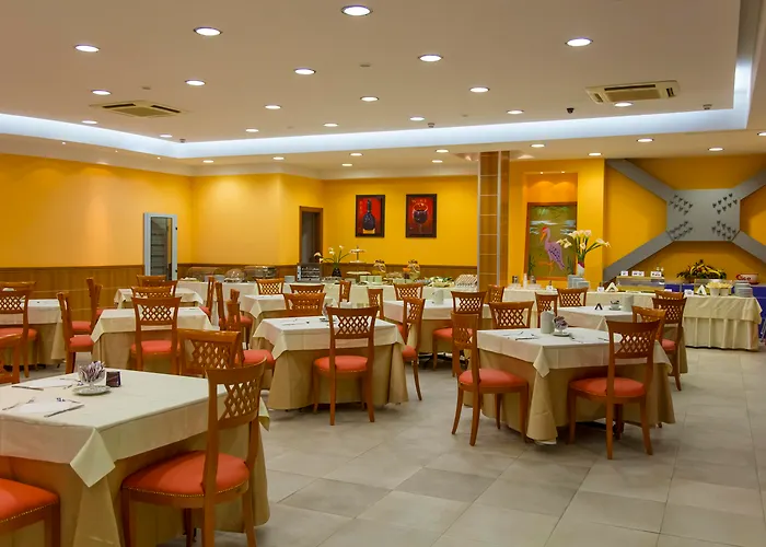 Futura Centro Congressi Hotel 4*