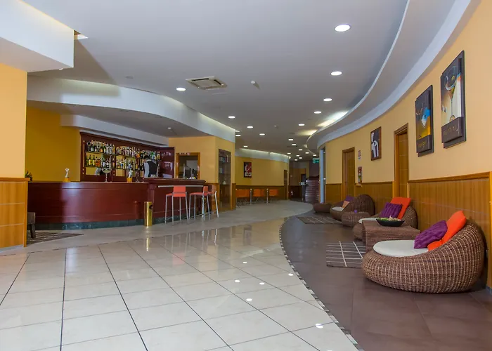 Futura Centro Congressi 4* Nápoles