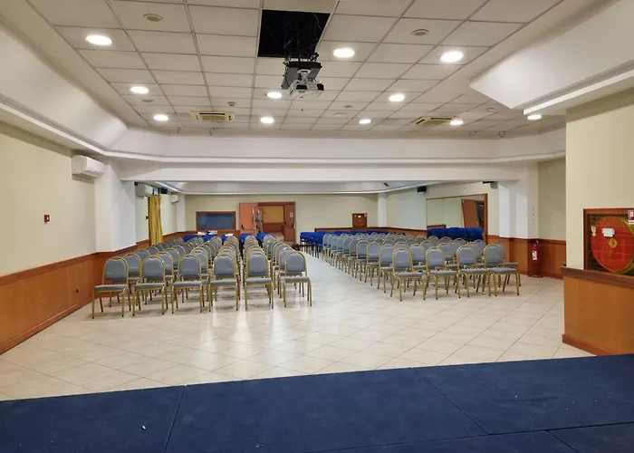 Futura Centro Congressi Hotel Nápoles