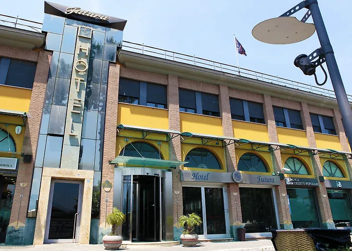Futura Centro Congressi Hotel 4*