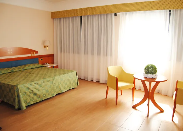 Futura Centro Congressi Nápoles