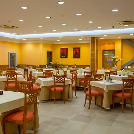 Futura Centro Congressi Hotel 4*